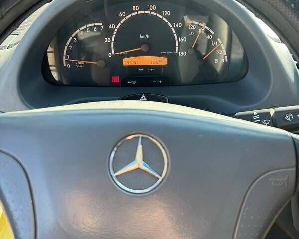 Желтый Мерседес Sprinter, объемом двигателя 2.7 л и пробегом 343 тыс. км за 17500 $, фото 17 на Automoto.ua