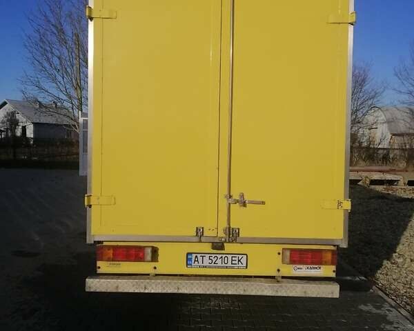 Желтый Мерседес Sprinter, объемом двигателя 2.7 л и пробегом 298 тыс. км за 14500 $, фото 7 на Automoto.ua