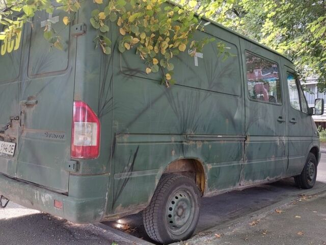 Желтый Мерседес Sprinter, объемом двигателя 2.1 л и пробегом 849 тыс. км за 3805 $, фото 2 на Automoto.ua
