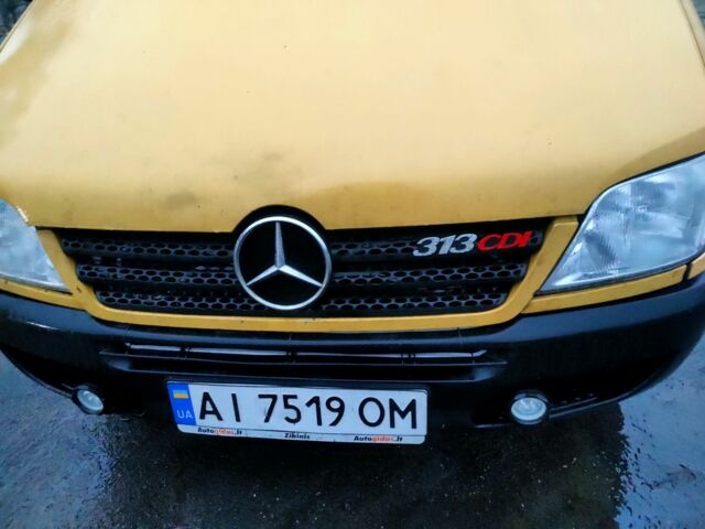Желтый Мерседес Sprinter, объемом двигателя 2.1 л и пробегом 100 тыс. км за 8800 $, фото 4 на Automoto.ua
