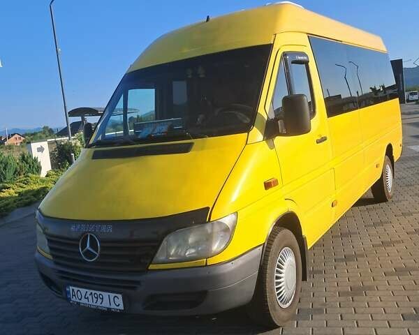Желтый Мерседес Sprinter, объемом двигателя 2.15 л и пробегом 450 тыс. км за 14000 $, фото 21 на Automoto.ua