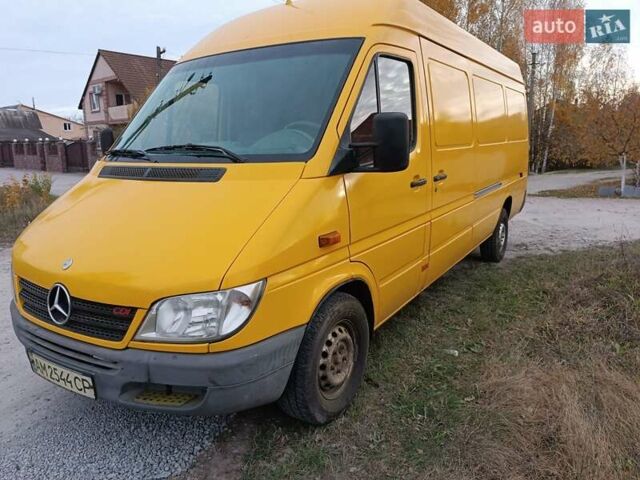 Жовтий Мерседес Sprinter, об'ємом двигуна 2.15 л та пробігом 435 тис. км за 9400 $, фото 4 на Automoto.ua