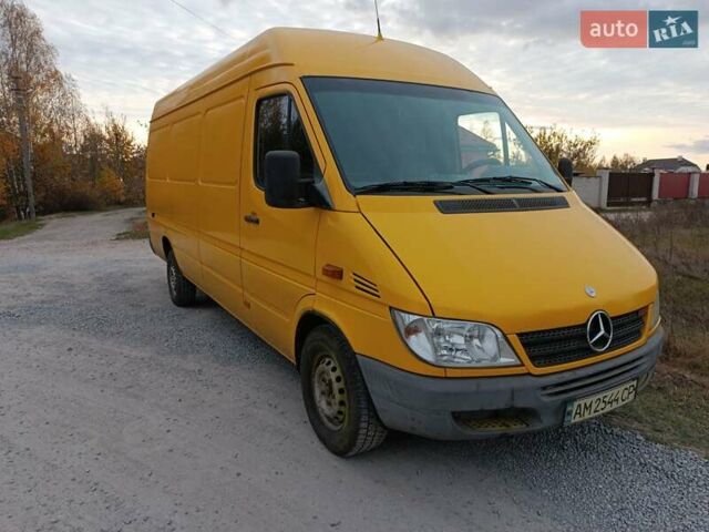 Жовтий Мерседес Sprinter, об'ємом двигуна 2.15 л та пробігом 435 тис. км за 9400 $, фото 2 на Automoto.ua