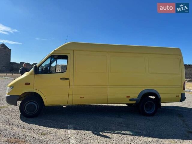 Желтый Мерседес Sprinter, объемом двигателя 2.7 л и пробегом 343 тыс. км за 17500 $, фото 14 на Automoto.ua