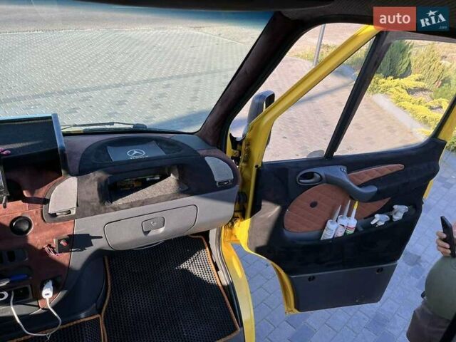 Желтый Мерседес Sprinter, объемом двигателя 2.15 л и пробегом 450 тыс. км за 14000 $, фото 10 на Automoto.ua