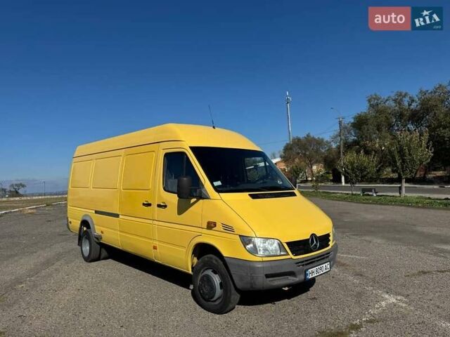 Желтый Мерседес Sprinter, объемом двигателя 2.7 л и пробегом 343 тыс. км за 17500 $, фото 19 на Automoto.ua