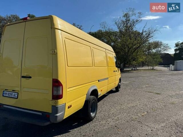 Желтый Мерседес Sprinter, объемом двигателя 2.7 л и пробегом 343 тыс. км за 17500 $, фото 8 на Automoto.ua