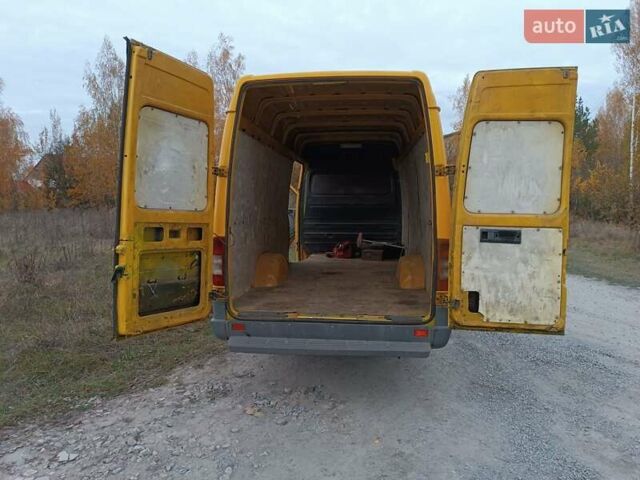 Желтый Мерседес Sprinter, объемом двигателя 2.15 л и пробегом 406 тыс. км за 9800 $, фото 14 на Automoto.ua