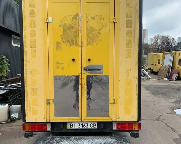 Жовтий Мерседес Sprinter, об'ємом двигуна 2.1 л та пробігом 150 тис. км за 8500 $, фото 10 на Automoto.ua