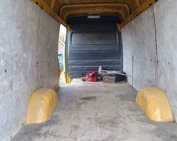 Желтый Мерседес Sprinter, объемом двигателя 2.15 л и пробегом 406 тыс. км за 9800 $, фото 15 на Automoto.ua