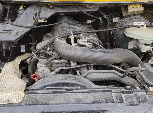 Жовтий Мерседес Sprinter, об'ємом двигуна 2.2 л та пробігом 238 тис. км за 15090 $, фото 17 на Automoto.ua