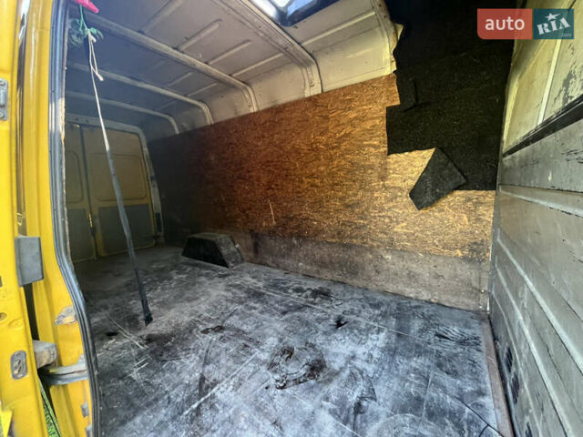 Желтый Мерседес Sprinter, объемом двигателя 0 л и пробегом 519 тыс. км за 8700 $, фото 6 на Automoto.ua