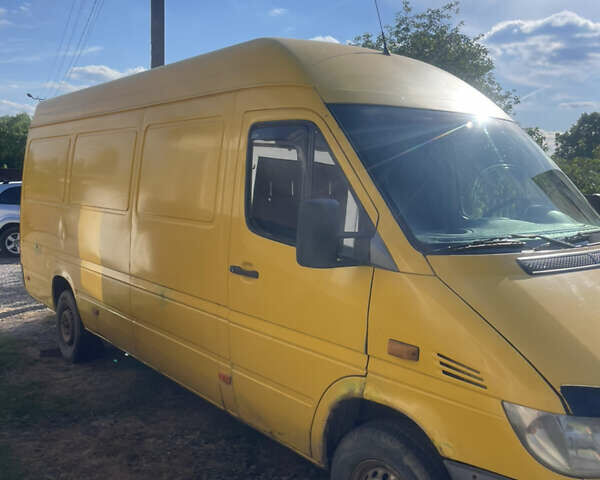 Желтый Мерседес Sprinter, объемом двигателя 2.15 л и пробегом 4 тыс. км за 6300 $, фото 8 на Automoto.ua