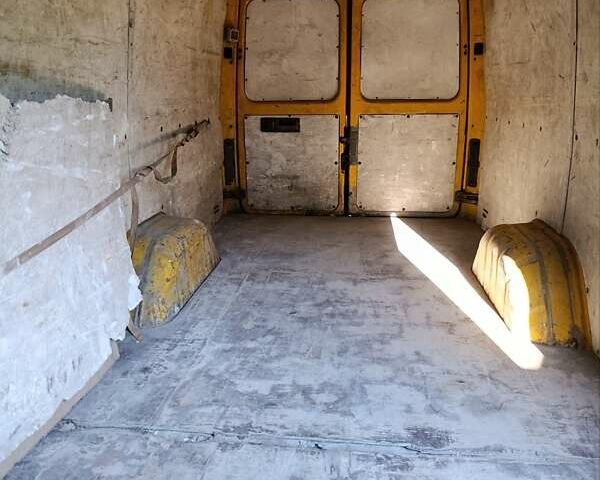 Жовтий Мерседес Sprinter, об'ємом двигуна 2.15 л та пробігом 338 тис. км за 7500 $, фото 3 на Automoto.ua