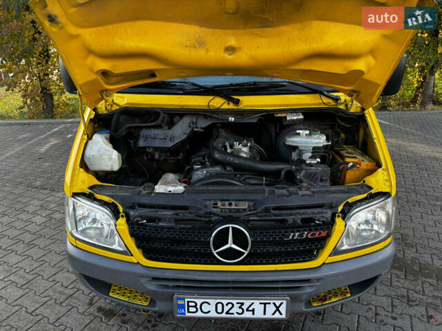 Желтый Мерседес Sprinter, объемом двигателя 2.15 л и пробегом 500 тыс. км за 9500 $, фото 11 на Automoto.ua