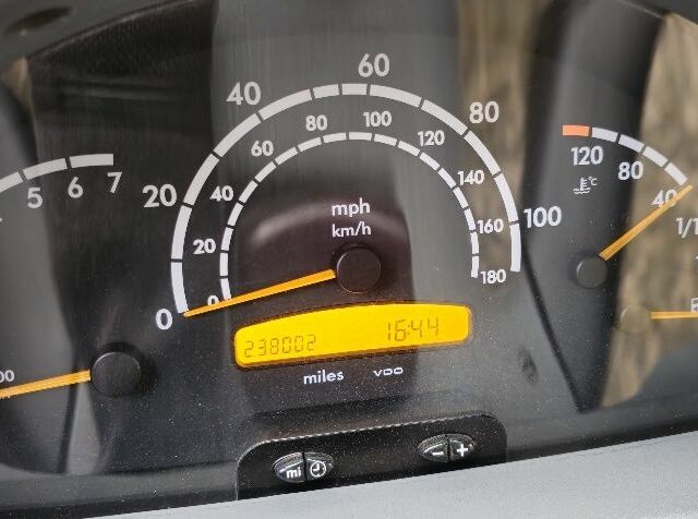 Жовтий Мерседес Sprinter, об'ємом двигуна 2.2 л та пробігом 238 тис. км за 15090 $, фото 3 на Automoto.ua