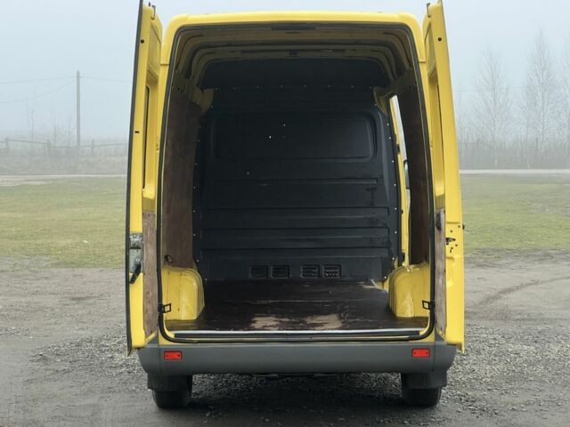 Желтый Мерседес Sprinter, объемом двигателя 2.7 л и пробегом 370 тыс. км за 10700 $, фото 11 на Automoto.ua