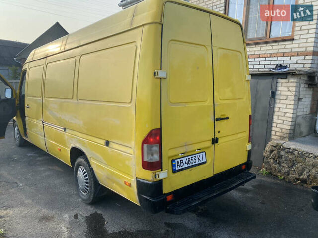 Желтый Мерседес Sprinter, объемом двигателя 2.2 л и пробегом 297 тыс. км за 8350 $, фото 7 на Automoto.ua