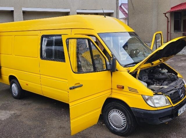 Жовтий Мерседес Sprinter, об'ємом двигуна 2.2 л та пробігом 238 тис. км за 15090 $, фото 18 на Automoto.ua