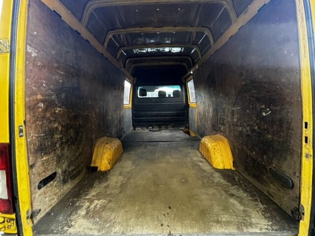 Желтый Мерседес Sprinter, объемом двигателя 2.1 л и пробегом 500 тыс. км за 9500 $, фото 6 на Automoto.ua
