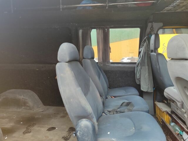 Желтый Мерседес Sprinter, объемом двигателя 2.1 л и пробегом 464 тыс. км за 7500 $, фото 14 на Automoto.ua