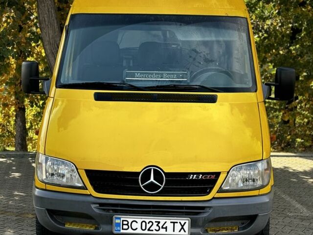 Желтый Мерседес Sprinter, объемом двигателя 2.1 л и пробегом 500 тыс. км за 9500 $, фото 9 на Automoto.ua