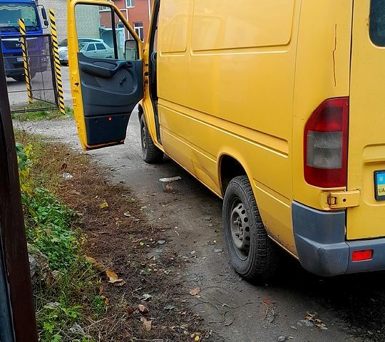 Желтый Мерседес Sprinter, объемом двигателя 2.1 л и пробегом 544 тыс. км за 5800 $, фото 6 на Automoto.ua