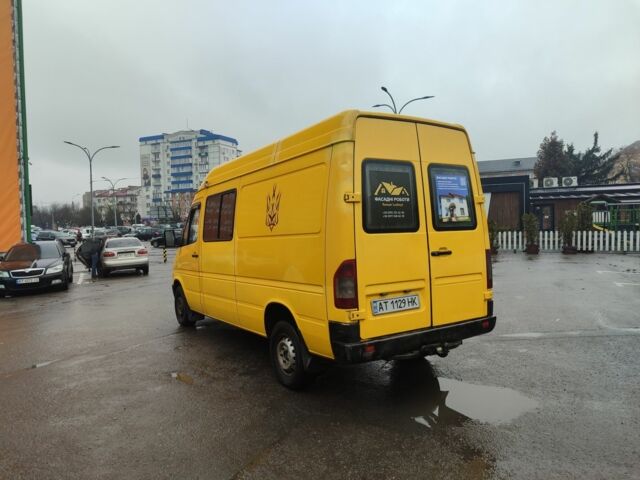 Желтый Мерседес Sprinter, объемом двигателя 2.1 л и пробегом 464 тыс. км за 7500 $, фото 7 на Automoto.ua