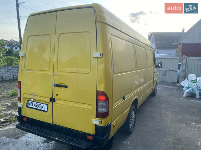Желтый Мерседес Sprinter, объемом двигателя 2.2 л и пробегом 297 тыс. км за 8350 $, фото 8 на Automoto.ua