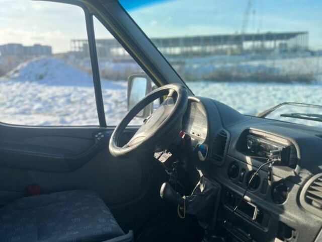 Жовтий Мерседес Sprinter, об'ємом двигуна 2.2 л та пробігом 700 тис. км за 9700 $, фото 6 на Automoto.ua