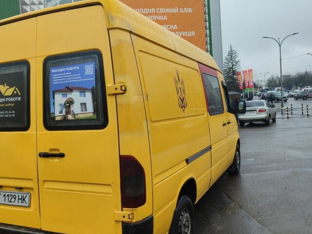 Желтый Мерседес Sprinter, объемом двигателя 2.1 л и пробегом 464 тыс. км за 7500 $, фото 8 на Automoto.ua