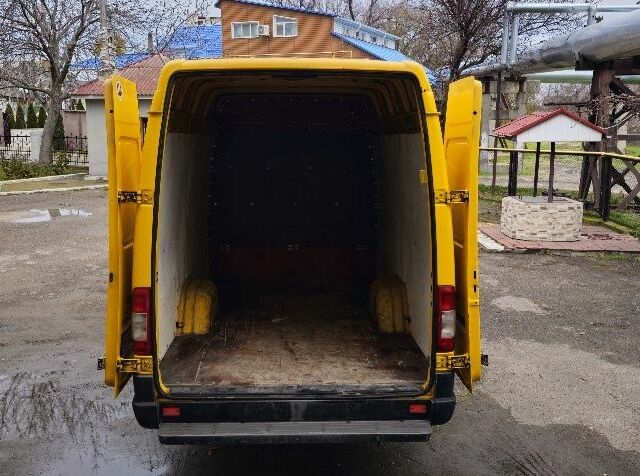 Жовтий Мерседес Sprinter, об'ємом двигуна 2.2 л та пробігом 238 тис. км за 15090 $, фото 14 на Automoto.ua