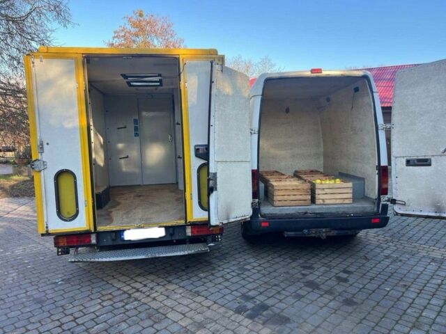 Желтый Мерседес Sprinter, объемом двигателя 0 л и пробегом 300 тыс. км за 3100 $, фото 3 на Automoto.ua