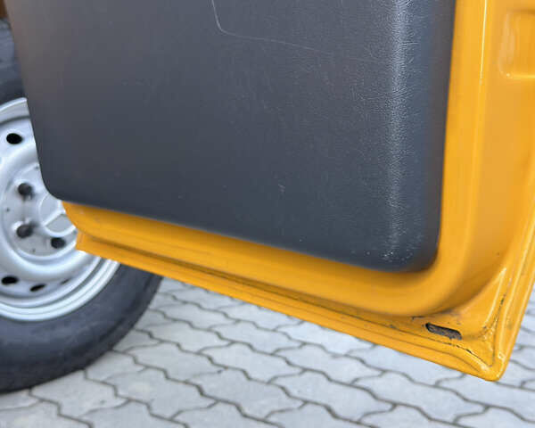 Жовтий Мерседес Sprinter, об'ємом двигуна 2.7 л та пробігом 400 тис. км за 18200 $, фото 64 на Automoto.ua