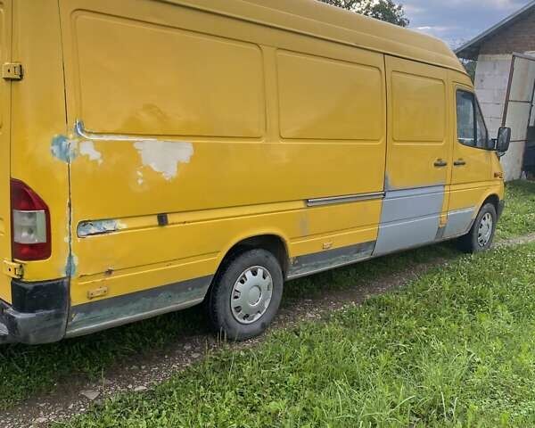 Жовтий Мерседес Sprinter, об'ємом двигуна 2.15 л та пробігом 960 тис. км за 6200 $, фото 5 на Automoto.ua