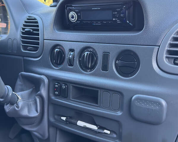 Жовтий Мерседес Sprinter, об'ємом двигуна 2.7 л та пробігом 400 тис. км за 18200 $, фото 60 на Automoto.ua