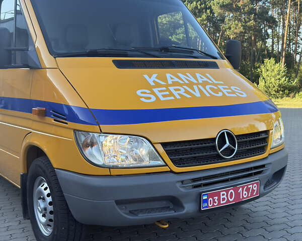 Жовтий Мерседес Sprinter, об'ємом двигуна 2.7 л та пробігом 400 тис. км за 18200 $, фото 29 на Automoto.ua