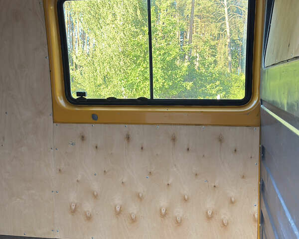 Жовтий Мерседес Sprinter, об'ємом двигуна 2.7 л та пробігом 400 тис. км за 18200 $, фото 70 на Automoto.ua