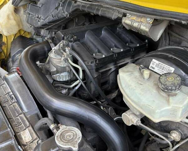 Желтый Мерседес Sprinter, объемом двигателя 2.5 л и пробегом 836 тыс. км за 9000 $, фото 7 на Automoto.ua