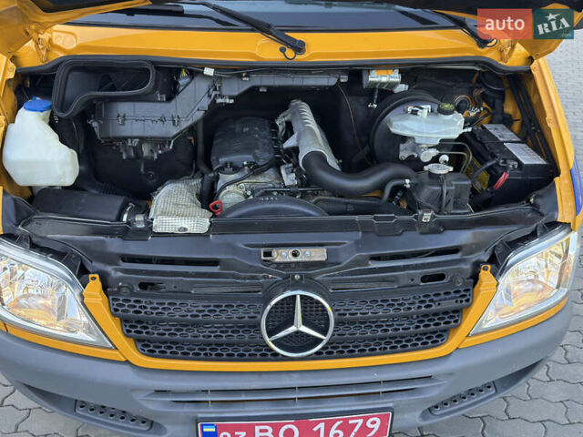 Жовтий Мерседес Sprinter, об'ємом двигуна 2.7 л та пробігом 400 тис. км за 18200 $, фото 80 на Automoto.ua