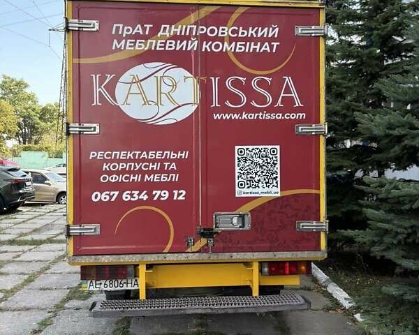 Желтый Мерседес Sprinter, объемом двигателя 2.5 л и пробегом 836 тыс. км за 9000 $, фото 3 на Automoto.ua