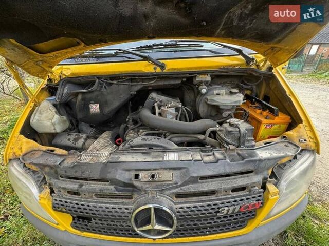 Мерседес Sprinter 2006 в Шепетовке на Automoto.ua Желтый Мерседес Sprinter, объемом двигателя 2.1 л и пробегом 636 тыс. км за 10500 $, фото 9 на Automoto.ua