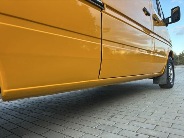 Мерседес Sprinter 2006 у Рівному на Automoto.ua Жовтий Мерседес Sprinter, об'ємом двигуна 2.1 л та пробігом 377 тис. км за 11350 $, фото 5 на Automoto.ua