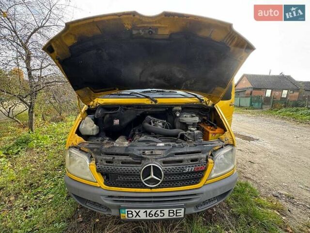 Мерседес Sprinter 2006 в Шепетовке на Automoto.ua Желтый Мерседес Sprinter, объемом двигателя 2.1 л и пробегом 636 тыс. км за 10500 $, фото 8 на Automoto.ua