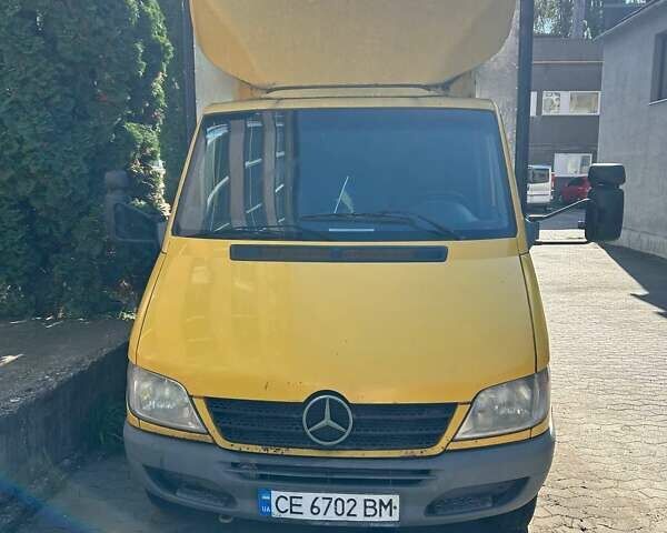 Желтый Мерседес Sprinter, объемом двигателя 2.15 л и пробегом 400 тыс. км за 7000 $, фото 7 на Automoto.ua