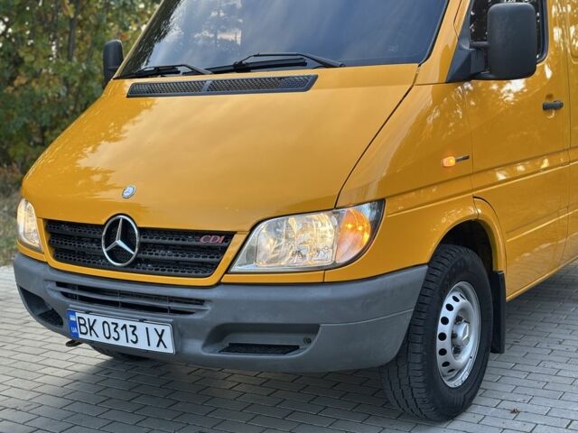 Мерседес Sprinter 2006 у Рівному на Automoto.ua Жовтий Мерседес Sprinter, об'ємом двигуна 2.1 л та пробігом 377 тис. км за 11350 $, фото 4 на Automoto.ua