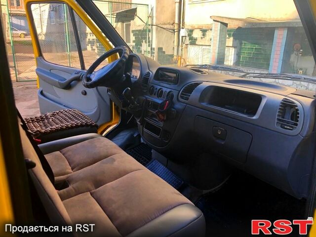 Желтый Мерседес Sprinter, объемом двигателя 2.1 л и пробегом 700 тыс. км за 8500 $, фото 2 на Automoto.ua