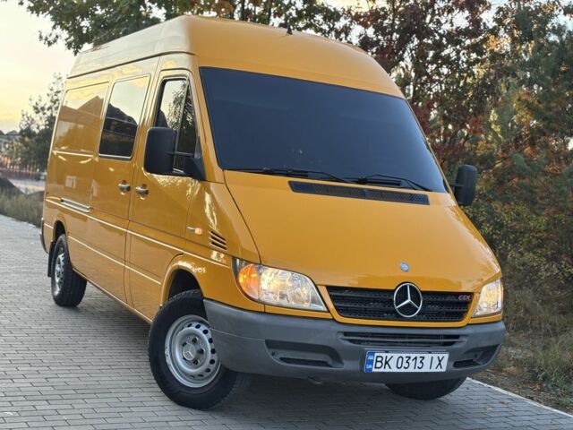 Мерседес Sprinter 2006 у Рівному на Automoto.ua Жовтий Мерседес Sprinter, об'ємом двигуна 2.1 л та пробігом 377 тис. км за 11350 $, фото 1 на Automoto.ua
