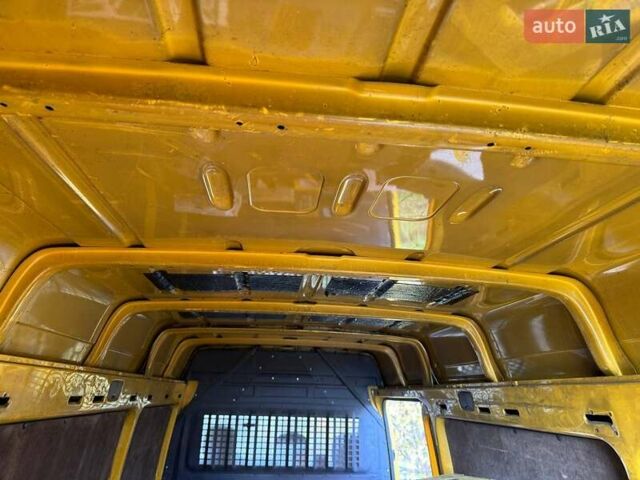 Мерседес Sprinter 2006 в Шепетовке на Automoto.ua Желтый Мерседес Sprinter, объемом двигателя 2.1 л и пробегом 636 тыс. км за 10500 $, фото 13 на Automoto.ua