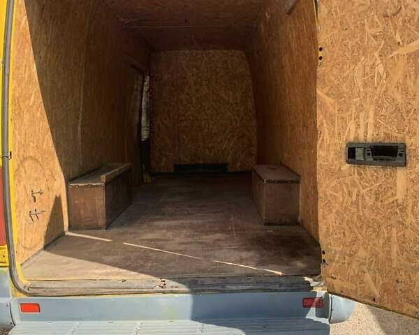Жовтий Мерседес Sprinter, об'ємом двигуна 2.15 л та пробігом 480 тис. км за 7300 $, фото 4 на Automoto.ua
